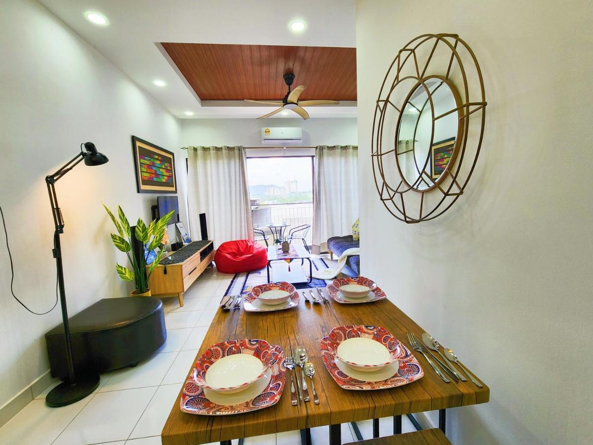 Klia Lili Residensi 5 Plus 2 Pax With Splendid Pool นิไล ภายนอก รูปภาพ